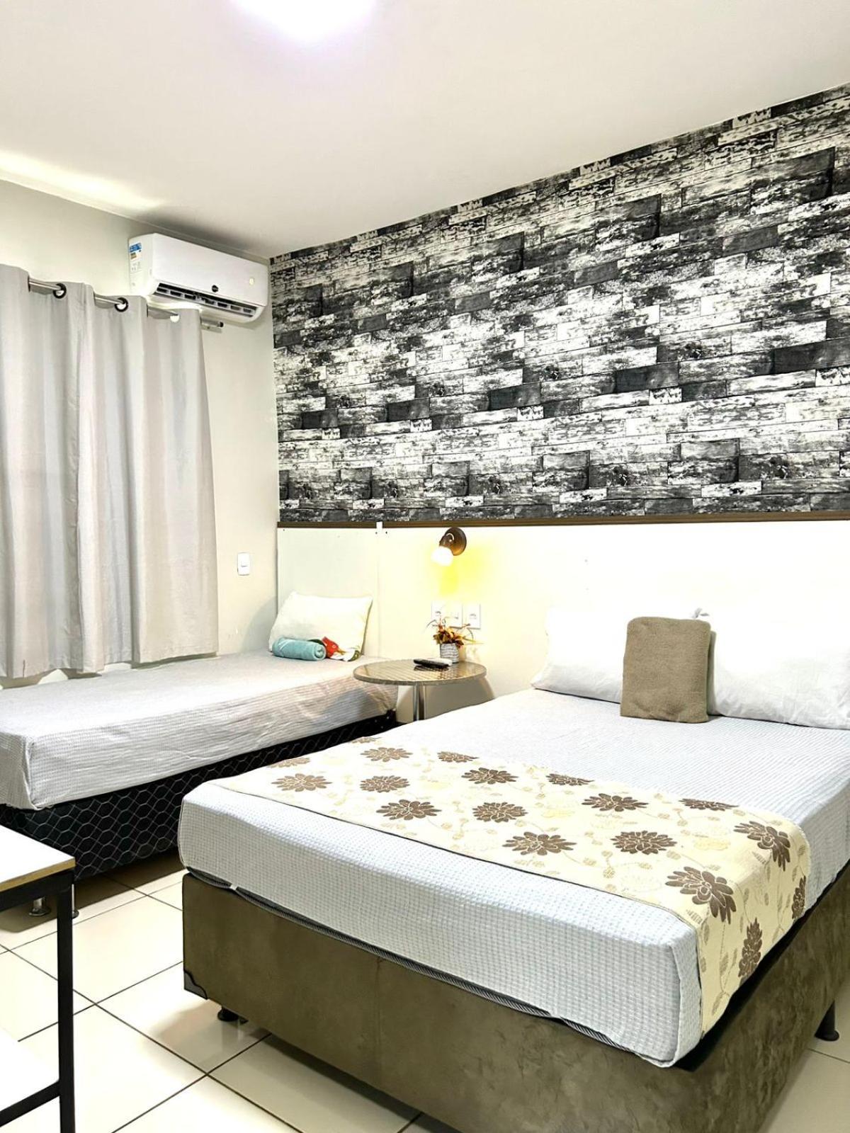 Elo Hostel Тагуатинга Экстерьер фото